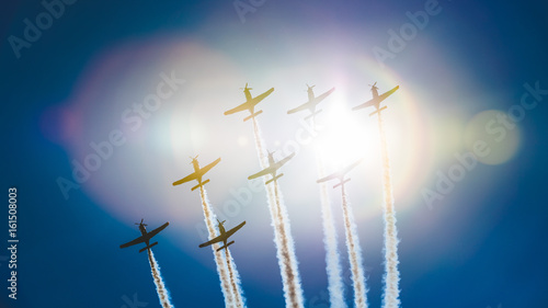 Air show - samoloty na tle nieba 