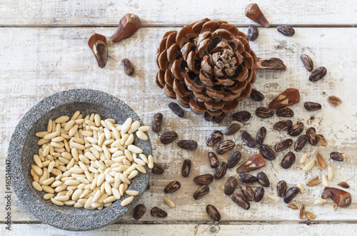 Bild auf Leinwand Fresh pine nuts and pinecone from the tree.
