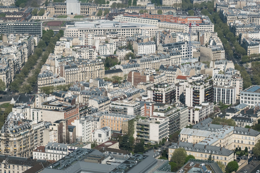 ville paris vue aérienne quartier béton immeuble habitation se loger immobilier vendre acheter crise immobilière