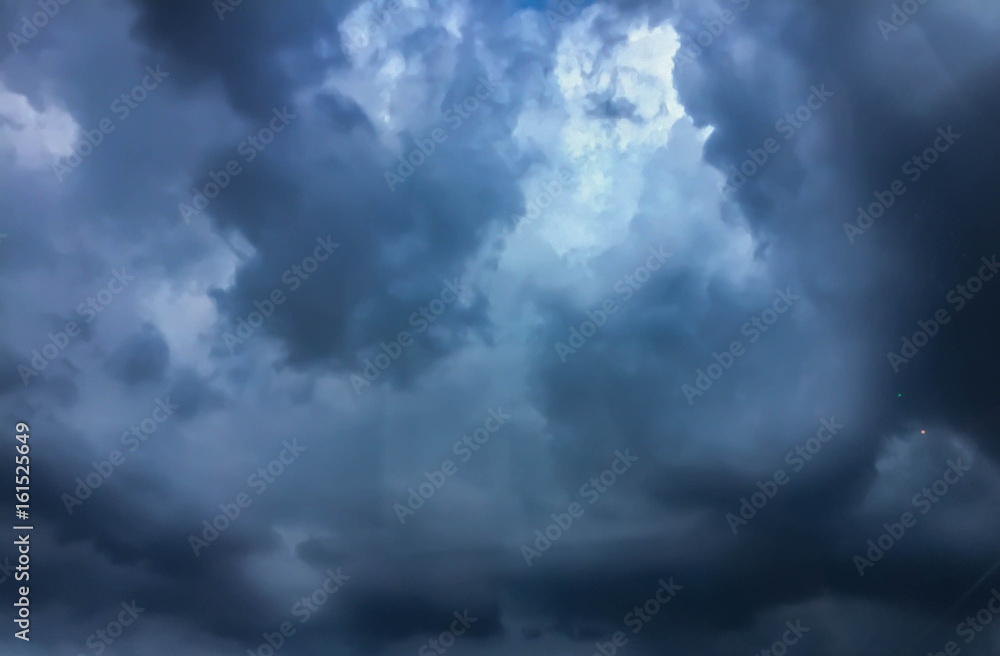 Fototapeta premium Dark sky with cloud