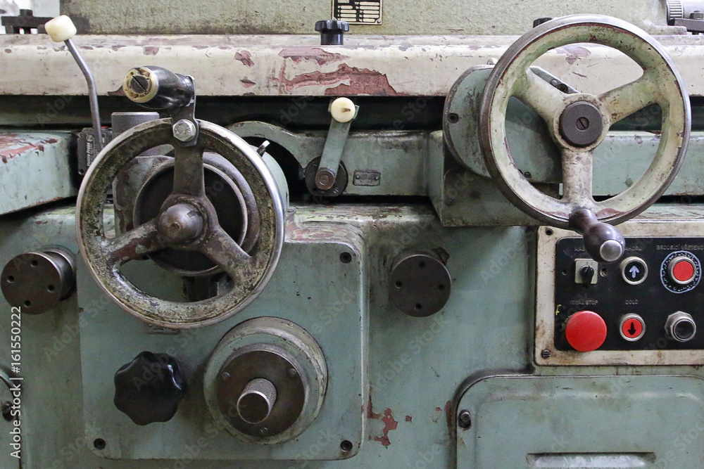 Machine old in the workshop