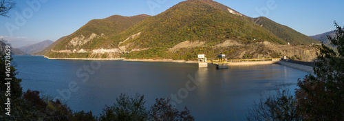 Fototapeta Naklejka Na Ścianę i Meble -  Landscapes of the water and mountains Zhinval water reservoir, Georgia