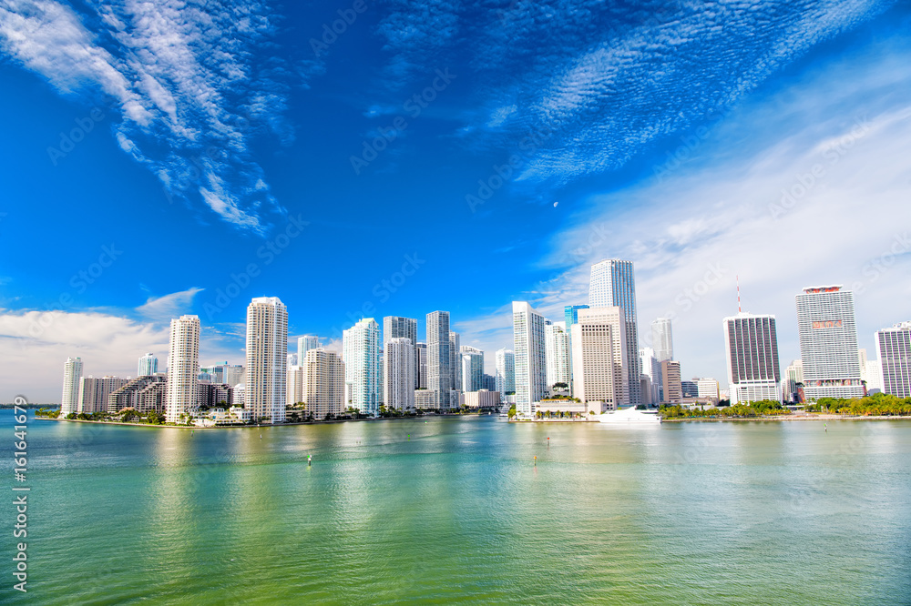 Obraz premium Aerial view of Miami waterfront