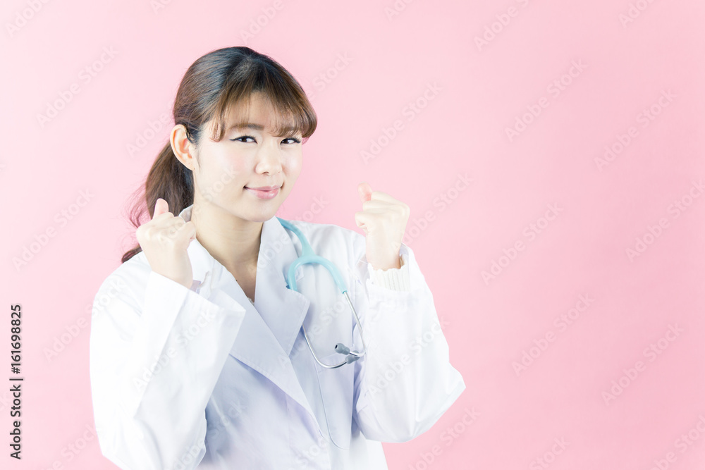 白衣の女性・ピンクバック 白衣の女性・ピンクバック