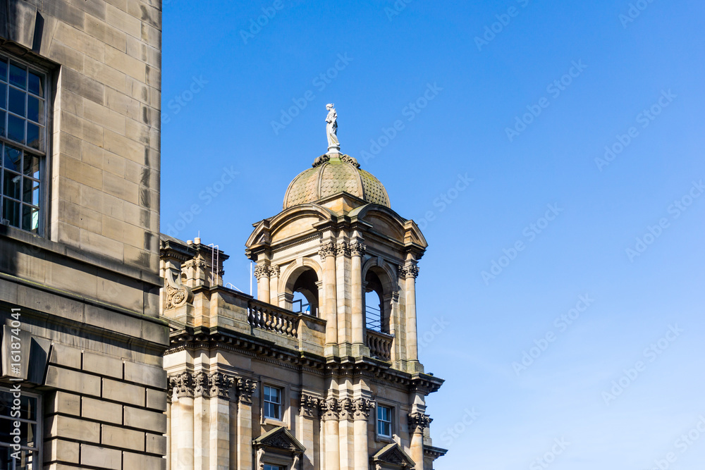 Street view of Historic Old Town Houses in Edinburgh, Scotland Street view of Historic Old Town Houses in Edinburgh, Scotland