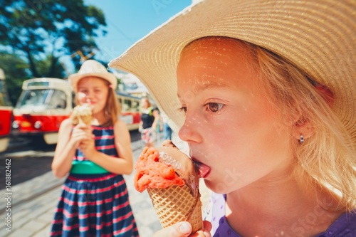 Photography Girl with ice cream.