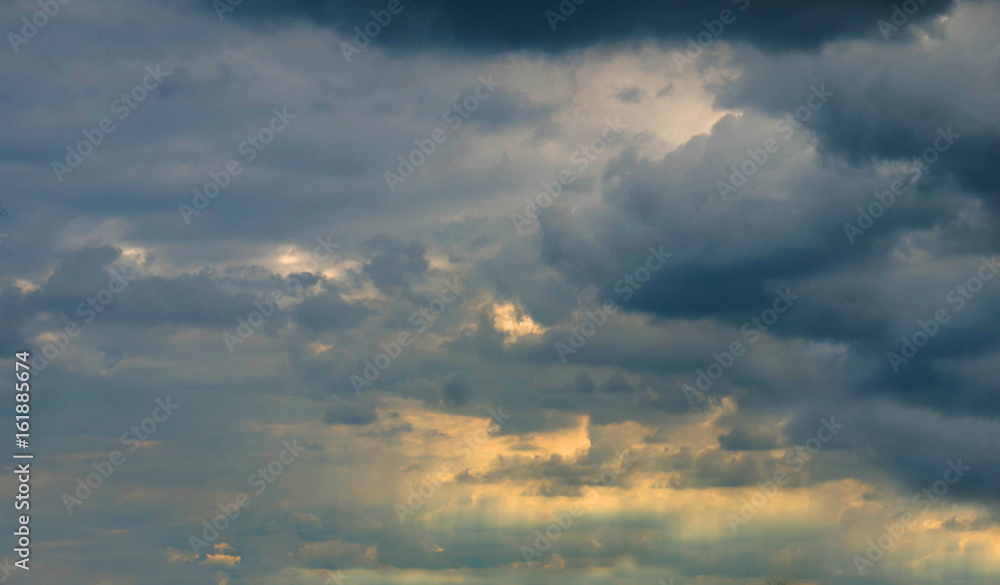 origanum sky before the rain