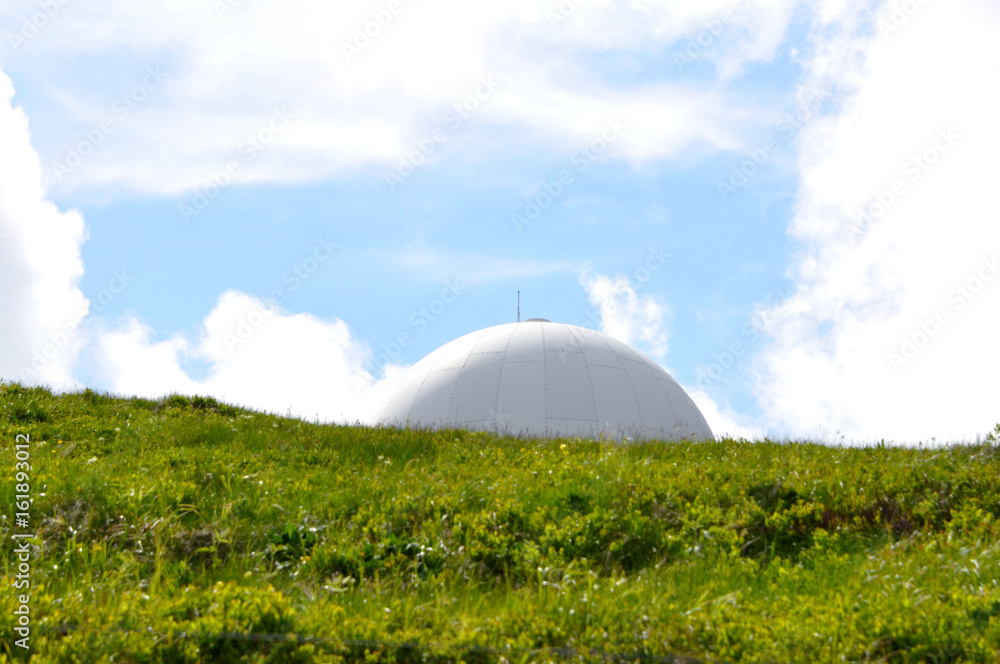 Radar au Grand Ballon (massif des Vosges)