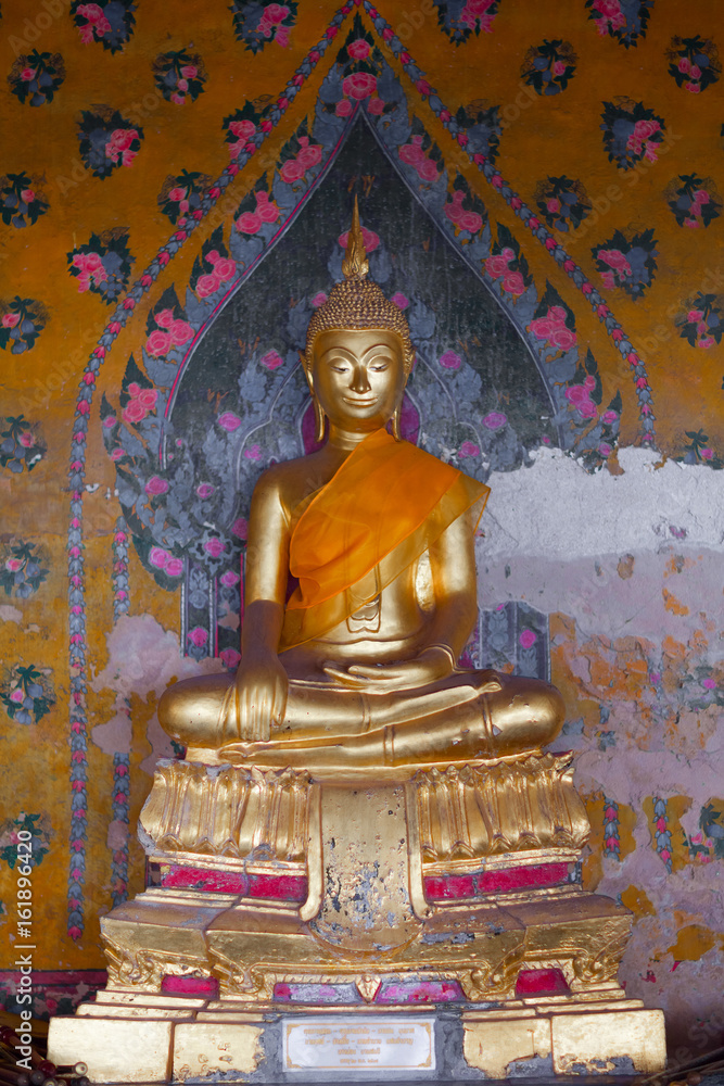 Obraz premium Gilded Buddha, temple statue from Thailand