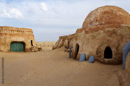 Декорации к фильму Звездные войны в пустыне Сахара