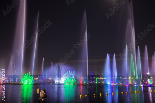 Music fountain at night © zhengzaishanchu