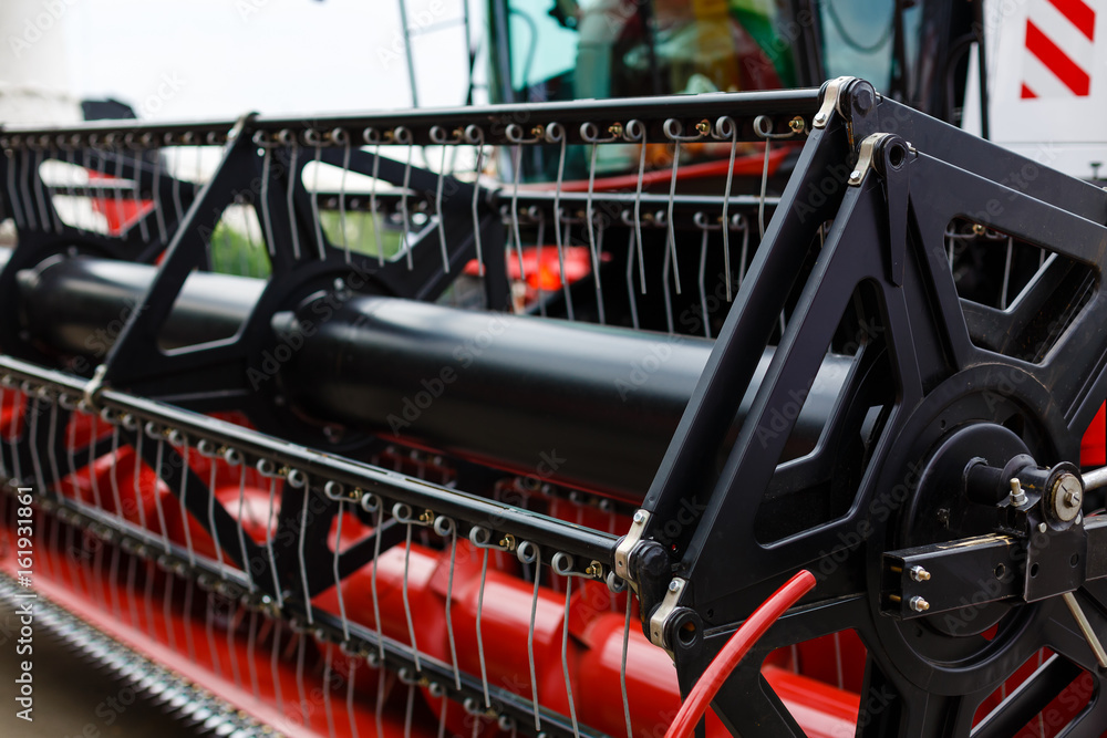 Fototapeta premium Close up picture of a combine harvester header