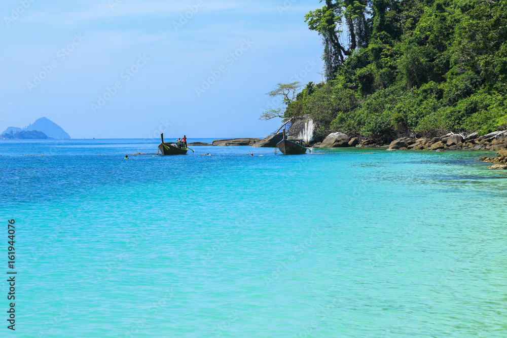 Obraz premium sea beach blue sky at Ranong, Thailand