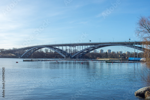 Västerbron i Stockholm sett från Rålambshovsparken photo