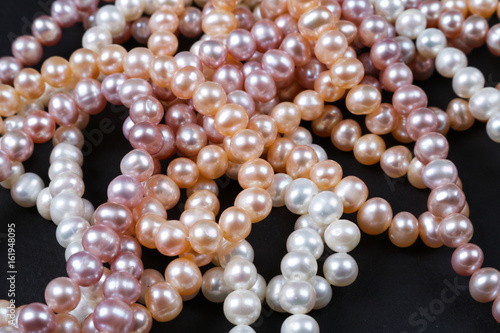 Loose pearls multicolored