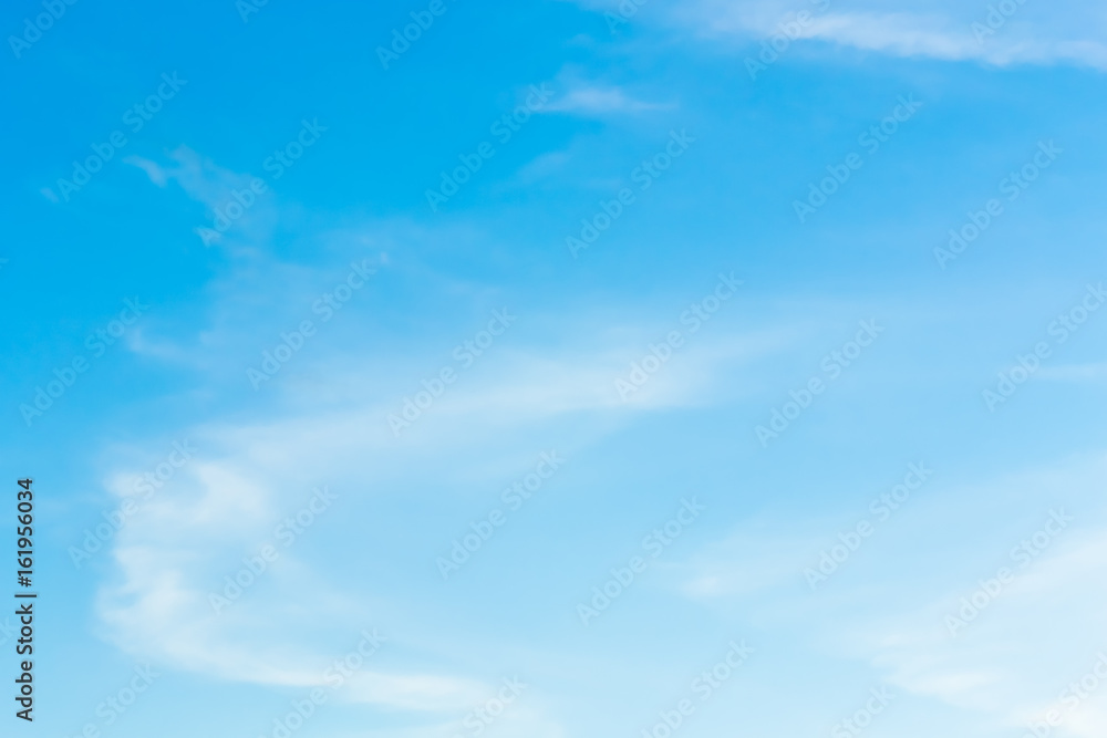 the clouds scatter the wind. the clouds scatter the wind.
