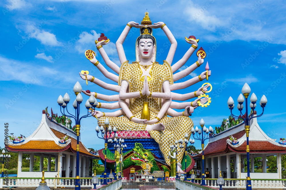 Obraz premium Wat Plai Laem