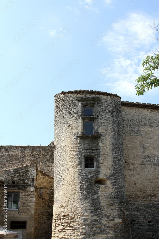 Gordes,plus beau village de France dans le Vaucluse Gordes,plus beau village de France dans le Vaucluse