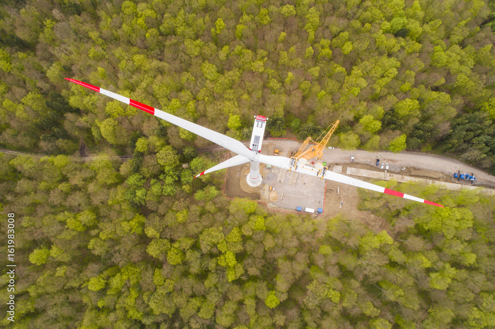 Aufbau eines Windrades, Windkraftanlage Stock Photo Adobe Stock