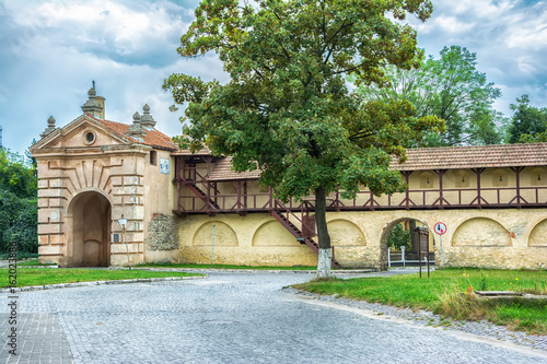 Zhovkva Zvirynetska Gate