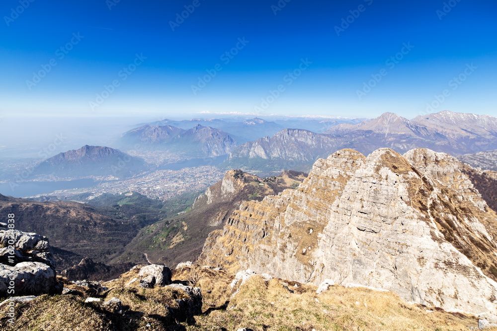 Fototapeta premium Italian alps surround the lake of Como
