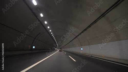 Wallpaper Mural トラフィックイメージ　トンネル Torontodigital.ca