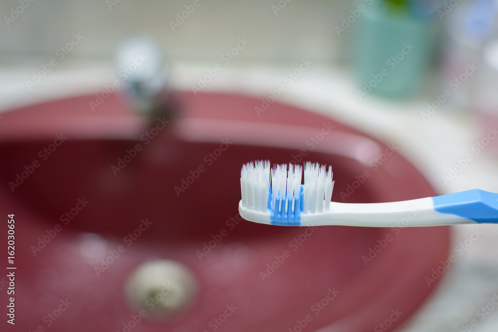 Brushing procedure Wash your face in the morning Brushing procedure Wash your face in the morning