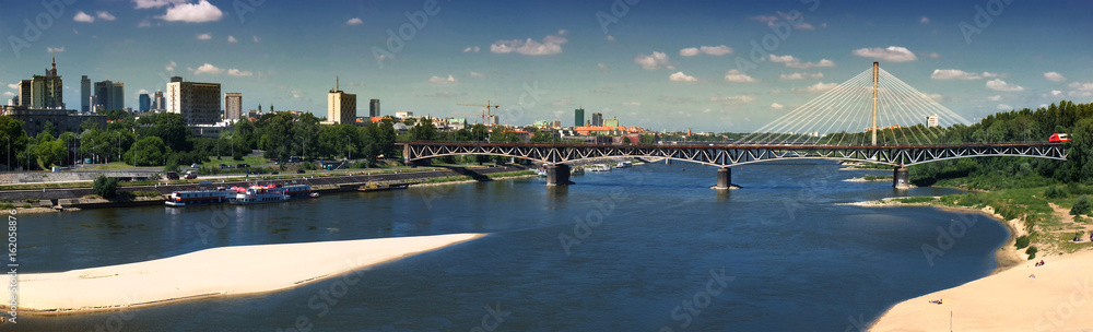 Fototapeta premium Panorama Warszawy z mostem Srednicowym