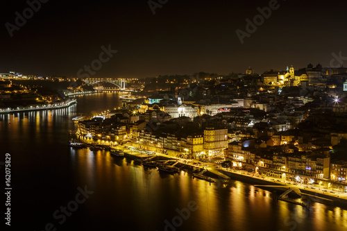 Porto à noite © dragoms