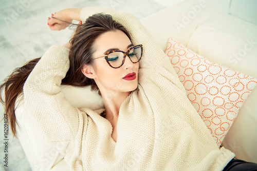 Photos sensual bright woman