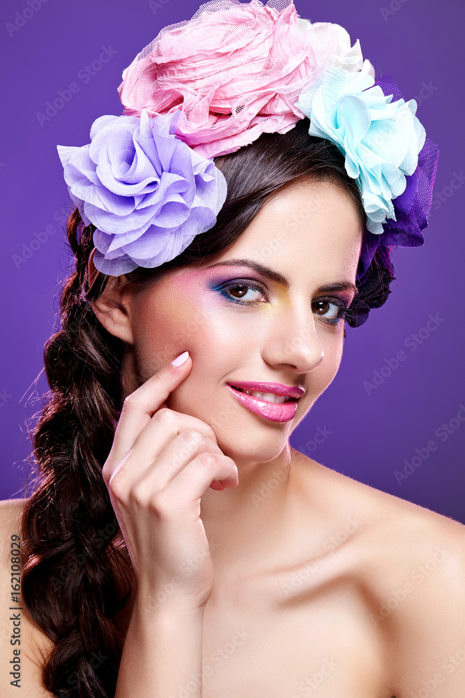 Naklejka premium beautiful girl with purple makeup