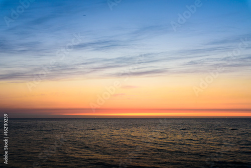 夕焼けの海 © doraneko777