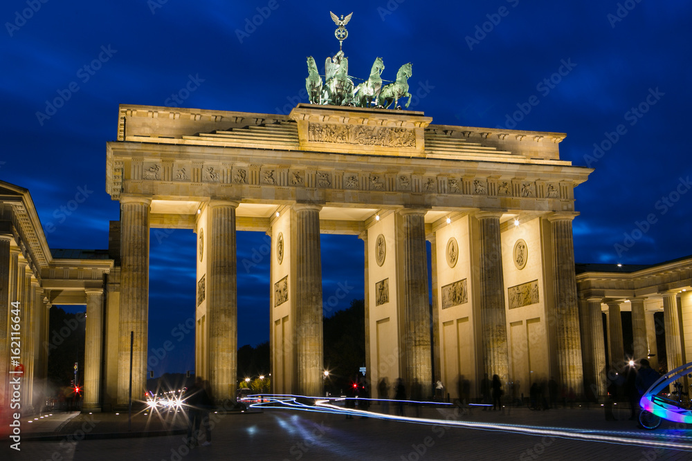 Obraz premium Brandenburg gate at night, Berlin