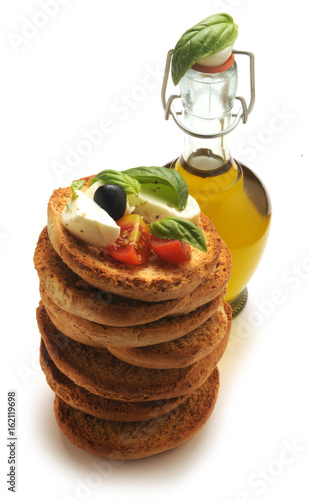 Frisella Fresella Frisedda Frisa Friseddha, Spaccatella Spaccatedd Sponzatura Cucina italiana Italian cuisine Gastronomía de Italia Italienische Küche イタリア料理 Итальянская кухня Caprese 義大利飲食 photo