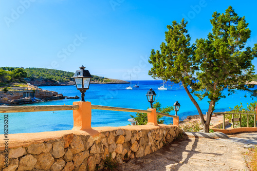 Obraz na płótnie Path to beach in Cala Portinatx bay, Ibiza island, Spain w salonie