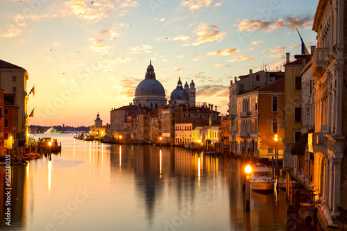 Sunrise over Grand Canal in Venice, Italy © Oleksandr Dibrova