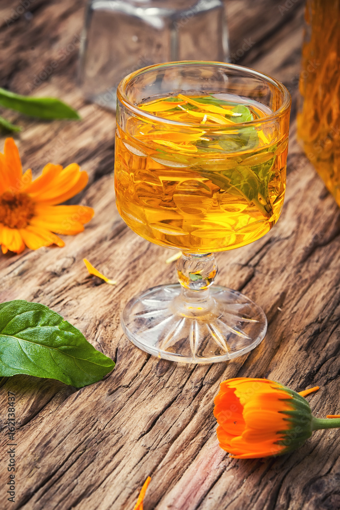 Herbal tincture with calendula Herbal tincture with calendula