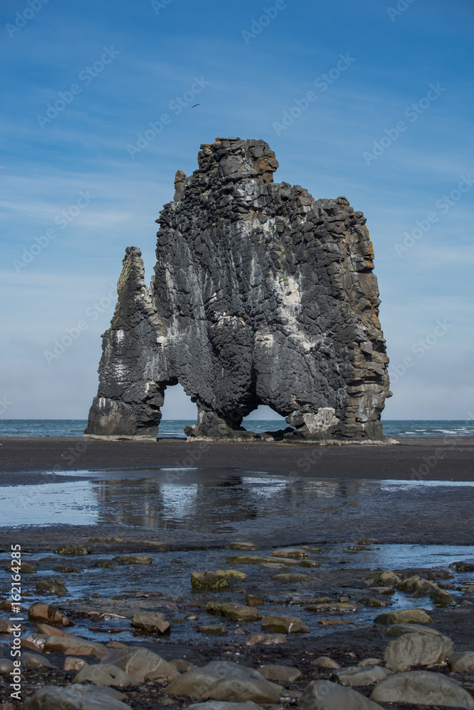Hvitserkur Vertical dinosaur bassalt rock in Iceland