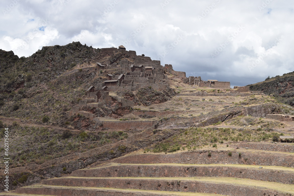 The Q'allaqasa ruins looking over the terraces at Pisac