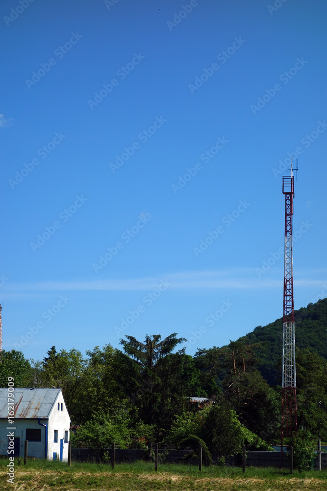 Antenna, receiver, transmitter