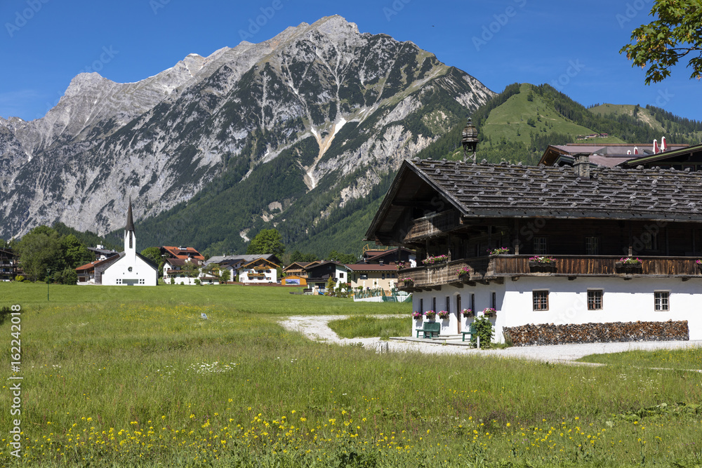 Heiligste Dreifaltigkeit Kirche in Pertisau, Österreich Heiligste Dreifaltigkeit Kirche in Pertisau, Österreich