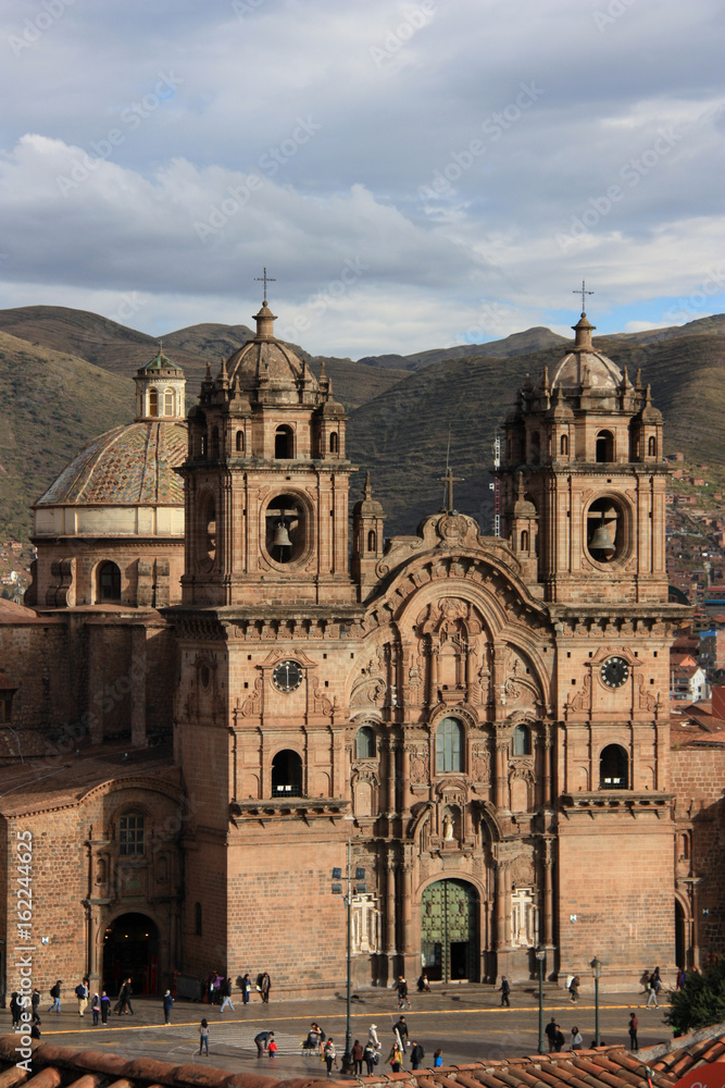 Fototapeta premium Eglise de la Compania de Jesus plaza de Armas à Cusco au Pérou