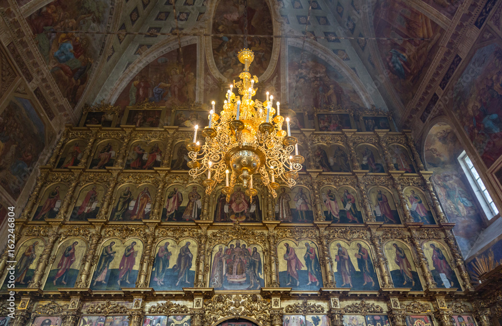 Obraz premium UGLICH, RUSSIA - JUNE 17, 2017: Interior of the Savior's Transfiguration Cathedral. The architectural monument was founded in 1710 