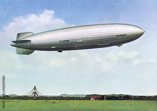 Fotografie Zeppelin LZ 130 - Postcard. Date: 1938