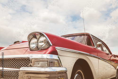 Fotografie Side view of a fifties two toned American car