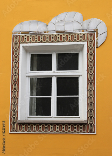 Fotografie art nouveau ornaments around a window