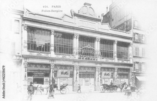 Fototapeta Folies Bergere - 1903. Date: circa 1903