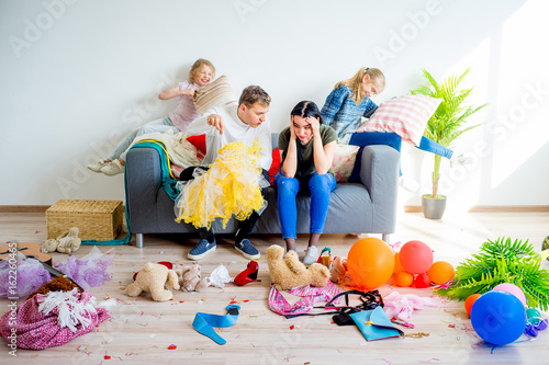 Φωτογραφία Kids created a mess at home