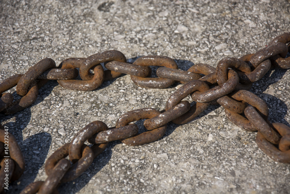 Rusty chain 1