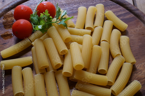 maccheroni rigatoni italiani photo